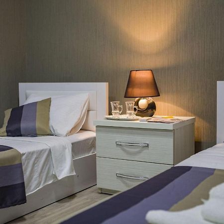 Twins Hotel Tbilisi ภายนอก รูปภาพ