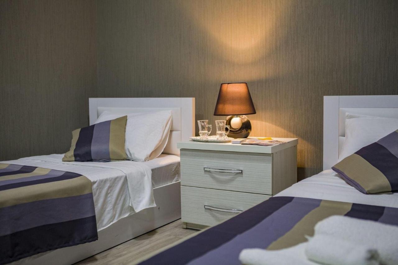 Twins Hotel Tbilisi ภายนอก รูปภาพ