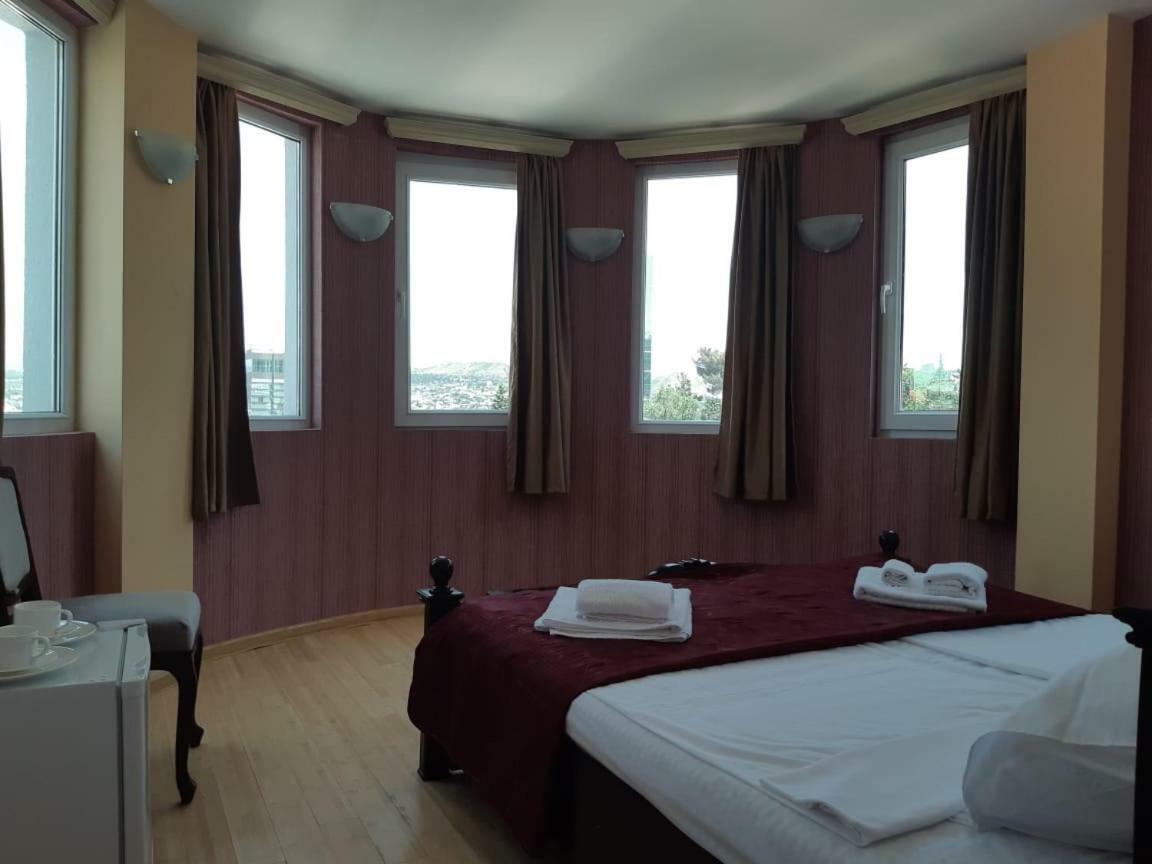 Twins Hotel Tbilisi ภายนอก รูปภาพ