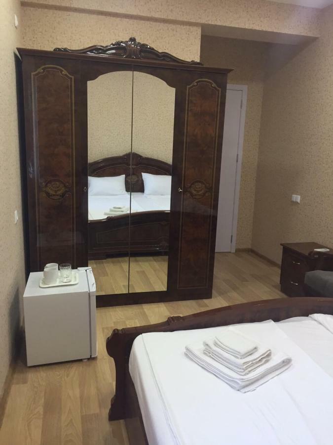 Twins Hotel Tbilisi ภายนอก รูปภาพ
