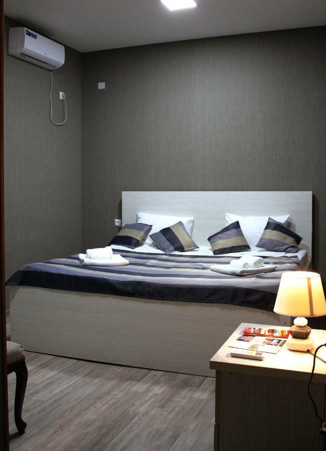 Twins Hotel Tbilisi ภายนอก รูปภาพ