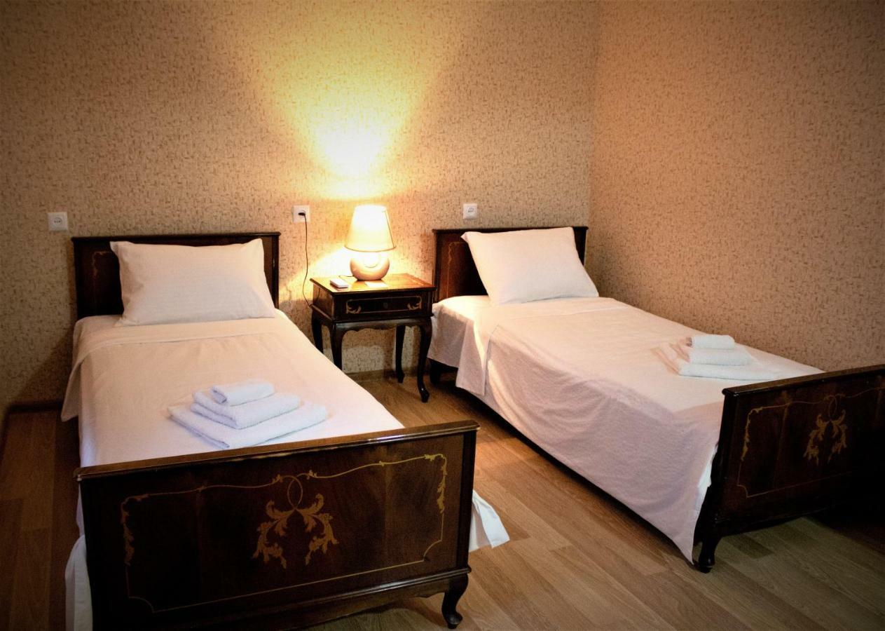 Twins Hotel Tbilisi ภายนอก รูปภาพ
