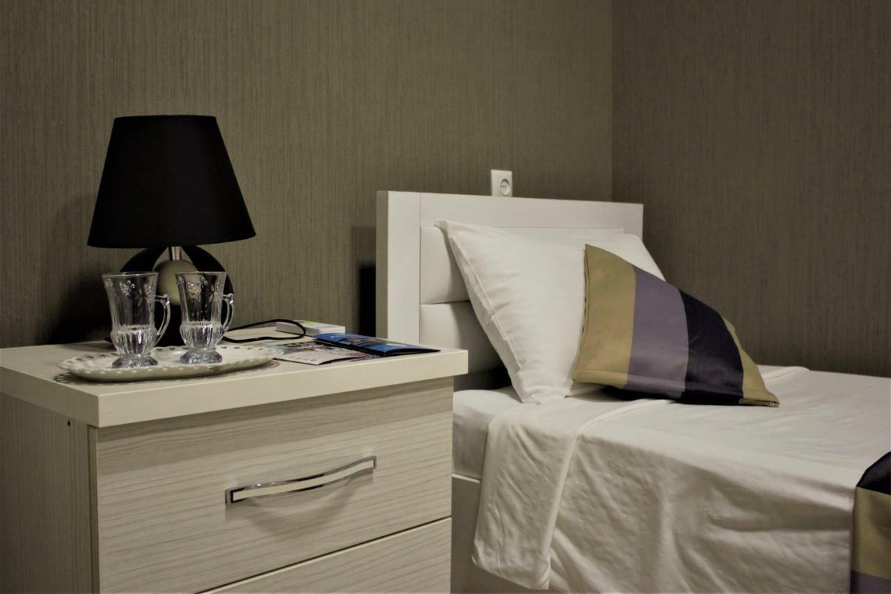 Twins Hotel Tbilisi ภายนอก รูปภาพ